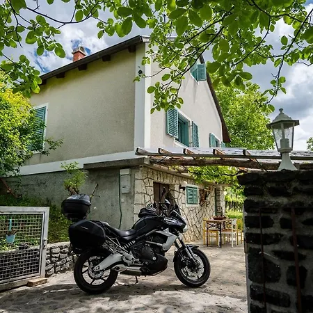 Сasa de vacaciones Hillside 2 A Szent Gyoergy-hegy Lankain