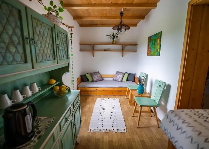 Hillside 2 A Szent Gyoergy-hegy Lankain Tapolca